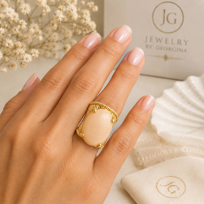 Eva Beige Ring