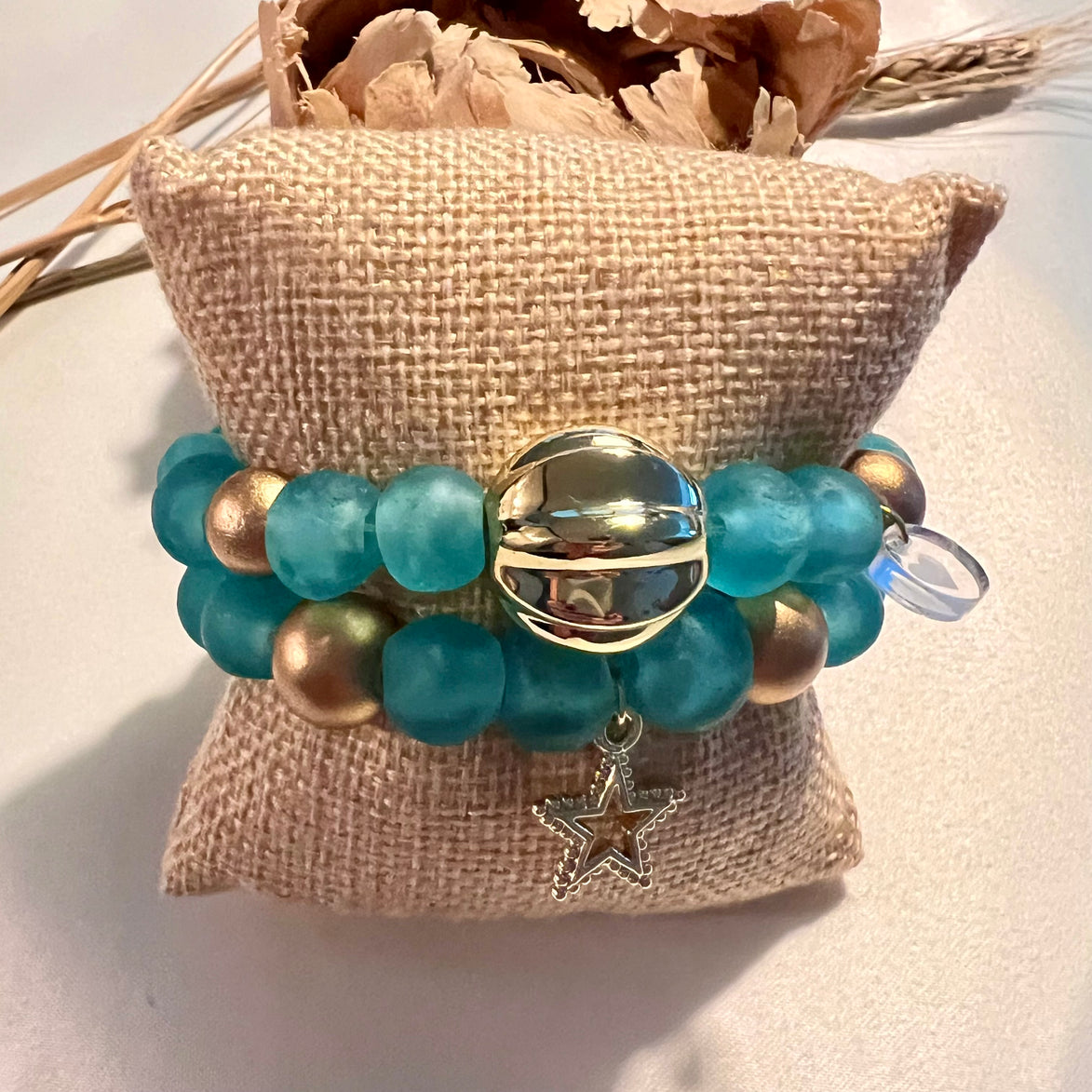 Eleanor light blue Bracelets