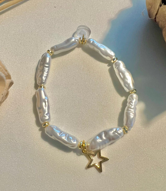 Cozy Pearl Bracelet
